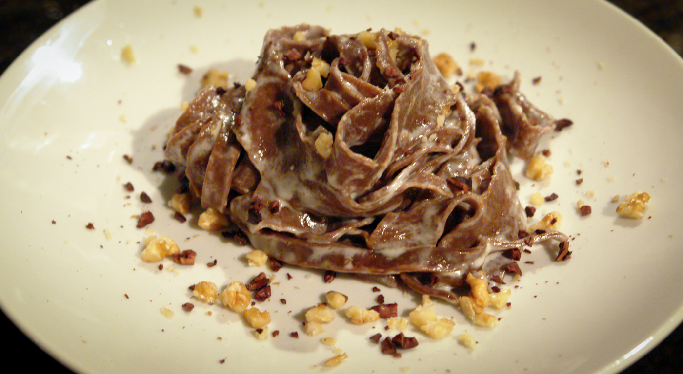 Tagliatelle al cacao con gorgonzola e noci